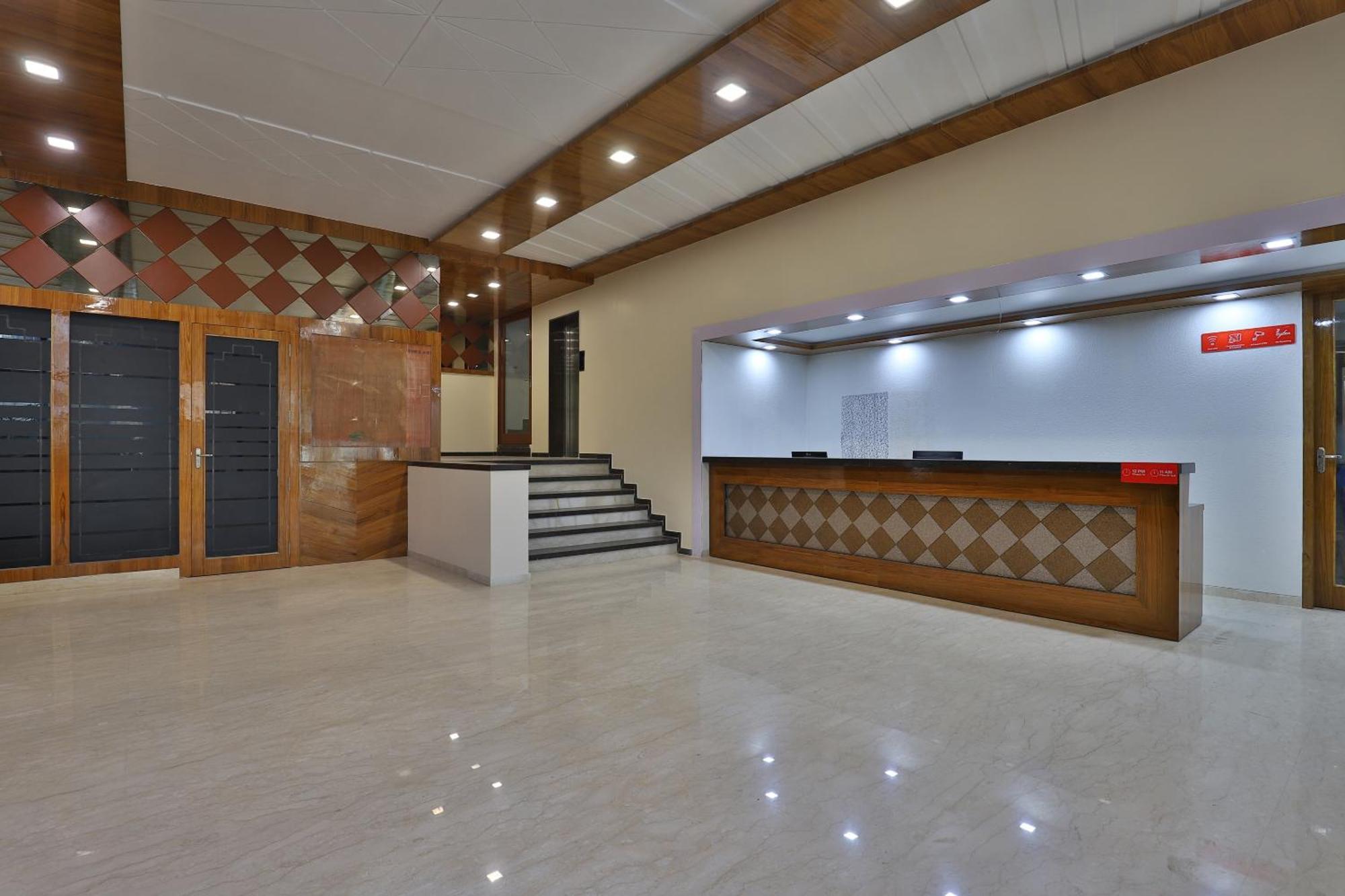 Collection O Panchsheel Hotel Vadodara Eksteriør billede
