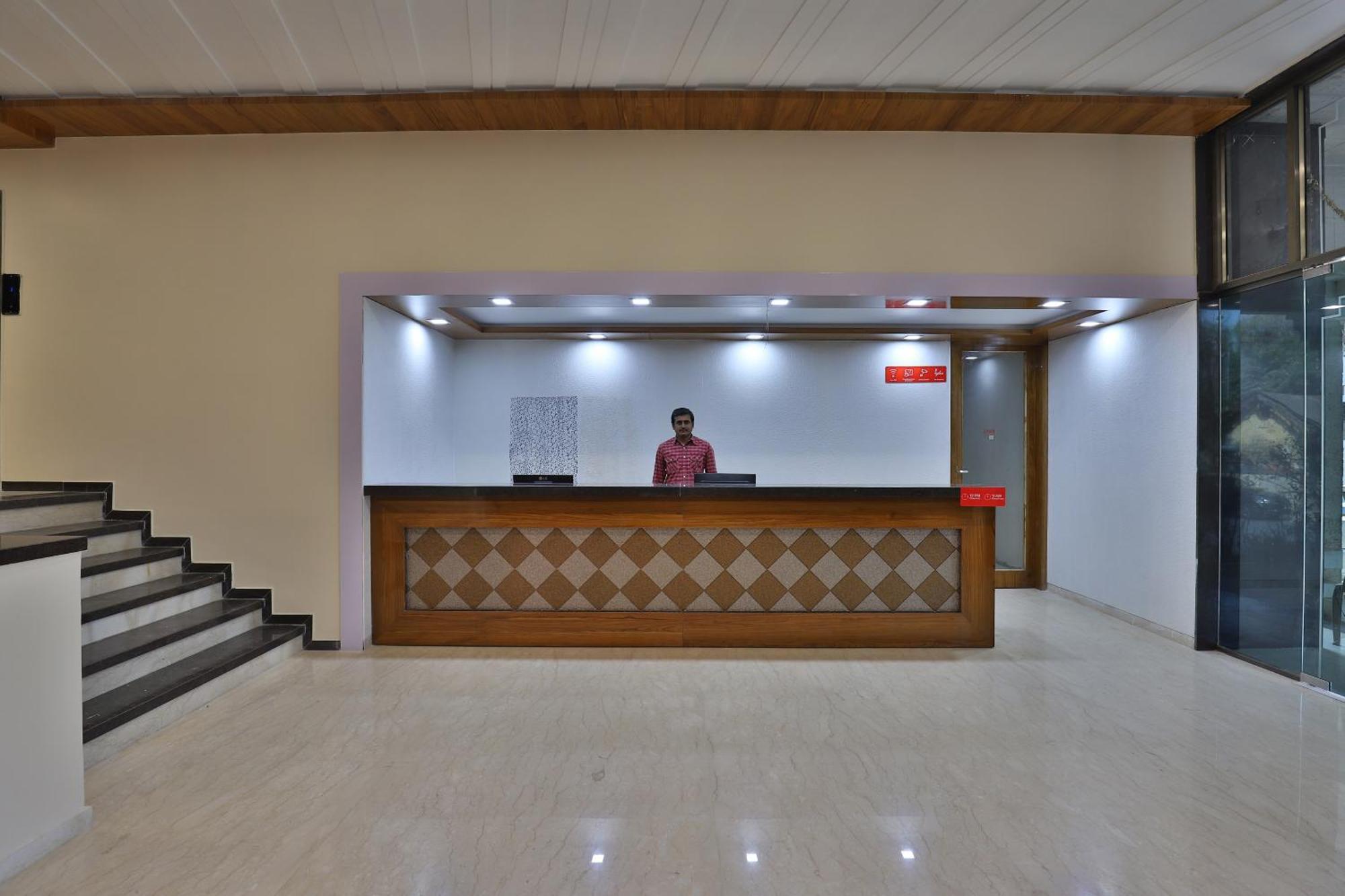 Collection O Panchsheel Hotel Vadodara Eksteriør billede