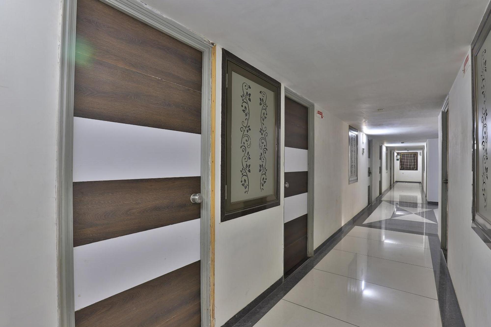 Collection O Panchsheel Hotel Vadodara Eksteriør billede