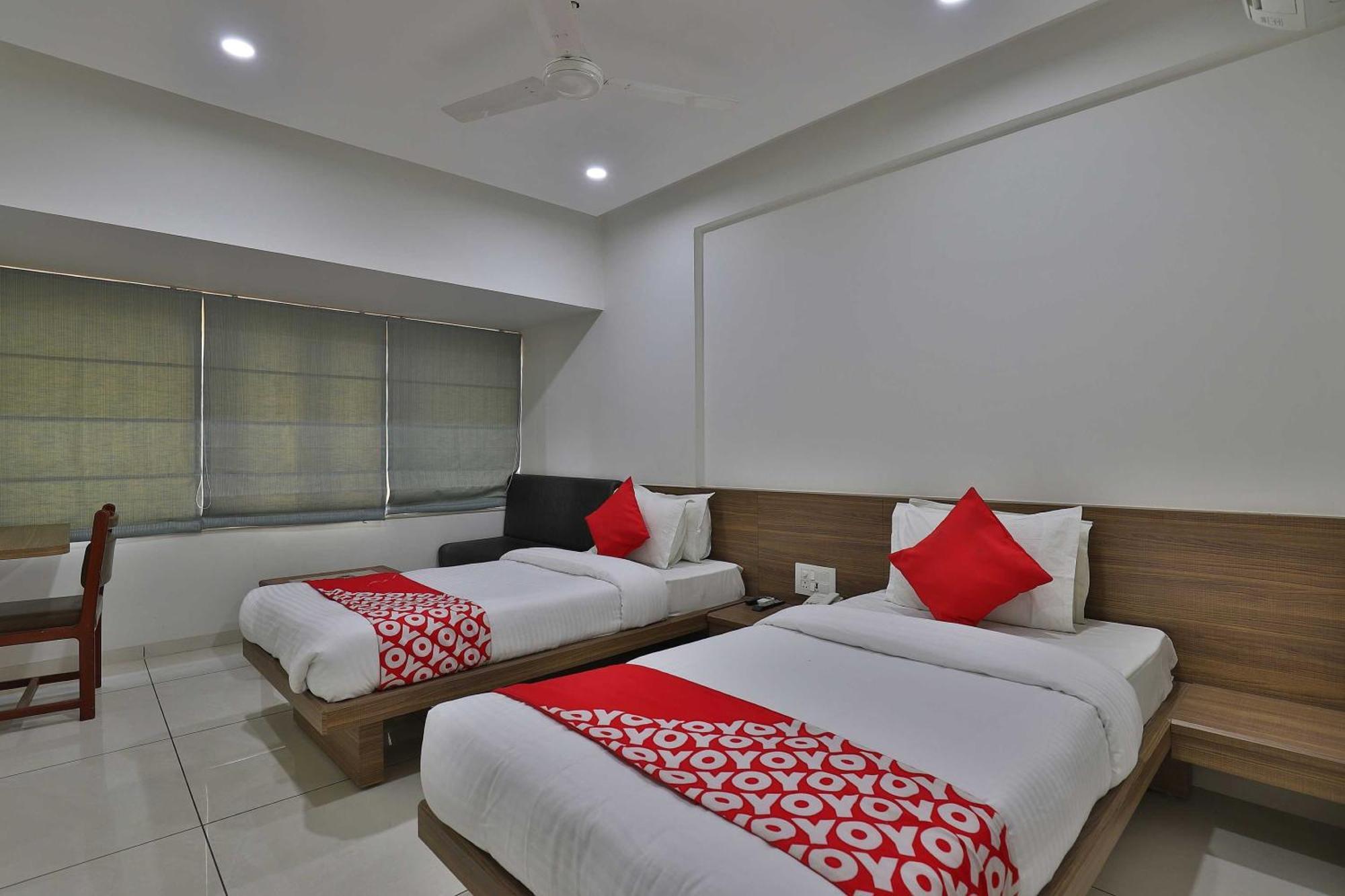 Collection O Panchsheel Hotel Vadodara Eksteriør billede