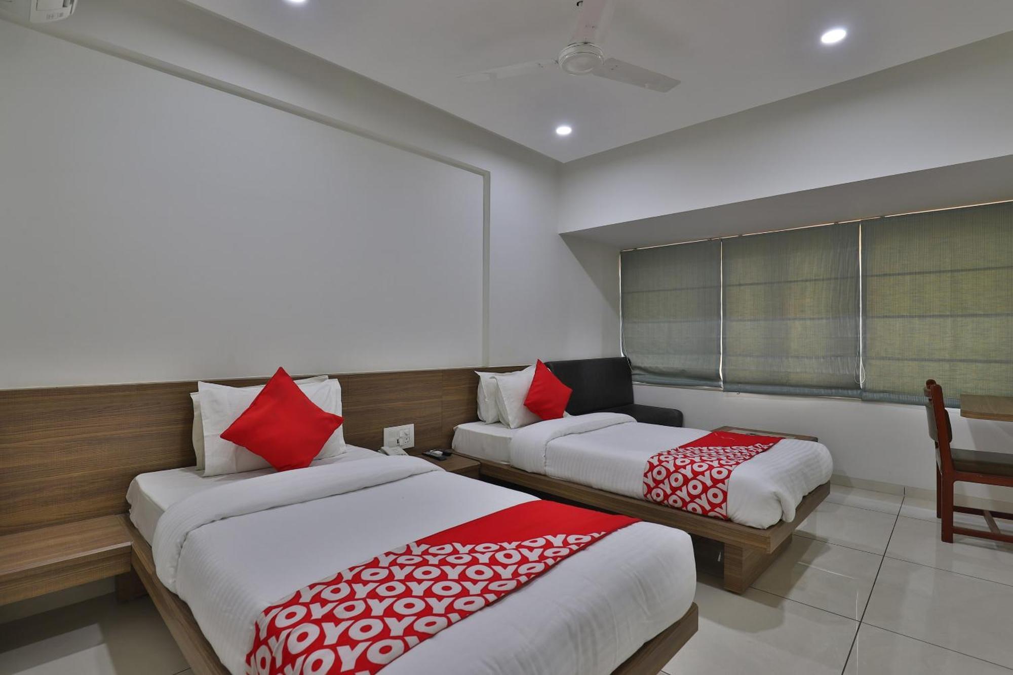 Collection O Panchsheel Hotel Vadodara Eksteriør billede